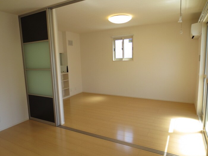 物件内観写真5　(居室)