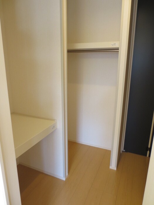 物件内観写真7　(収納)
