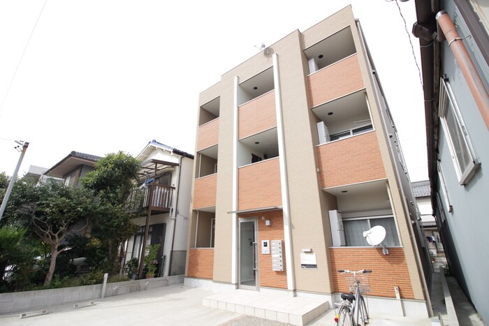 物件外観写真1　(外観写真)