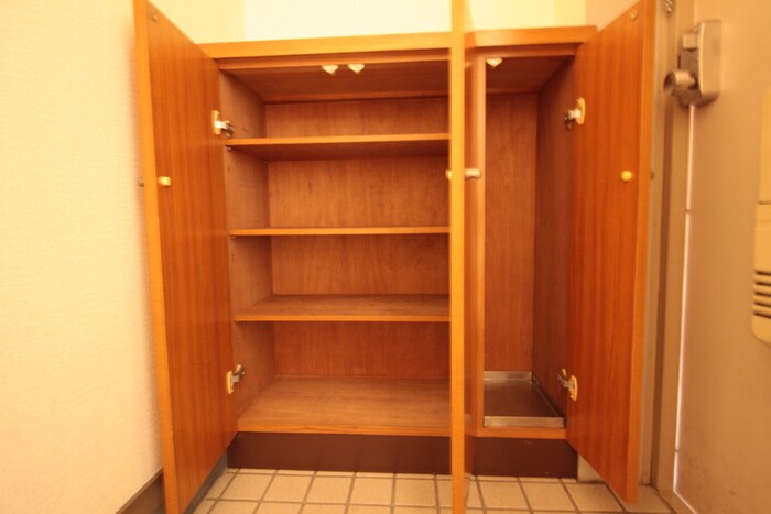 物件内観写真16　(靴箱)