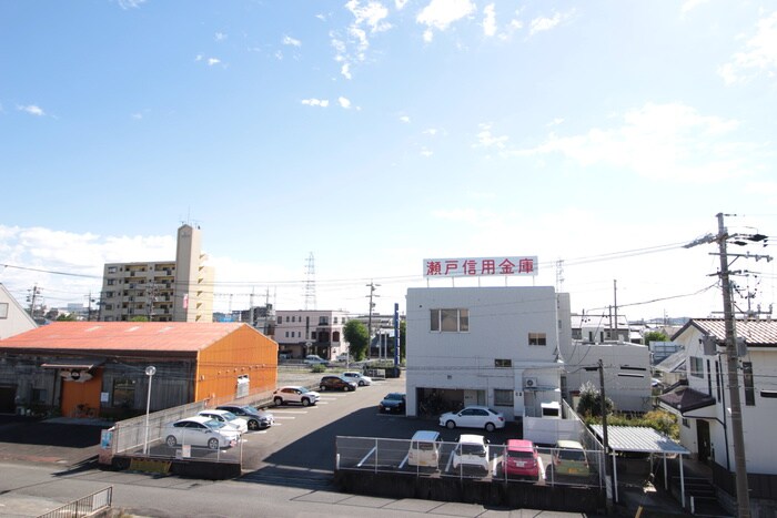 物件内観写真22　(室内からの展望)