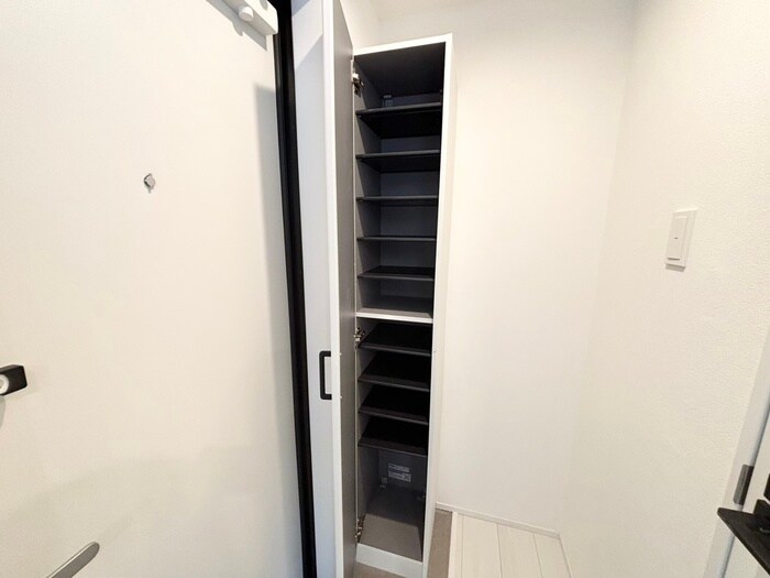 物件内観写真18　(靴箱)
