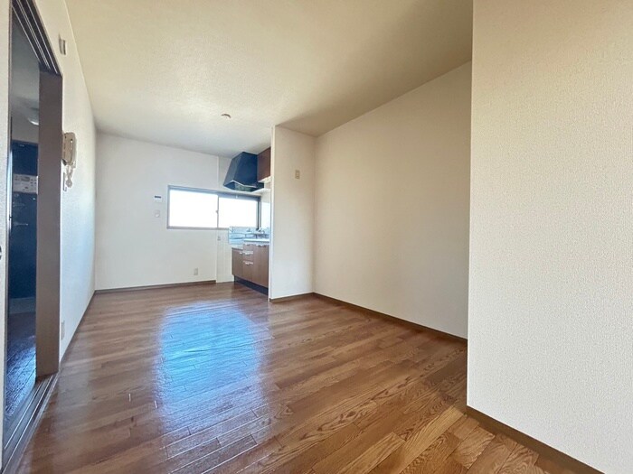 物件内観写真8　(居室)