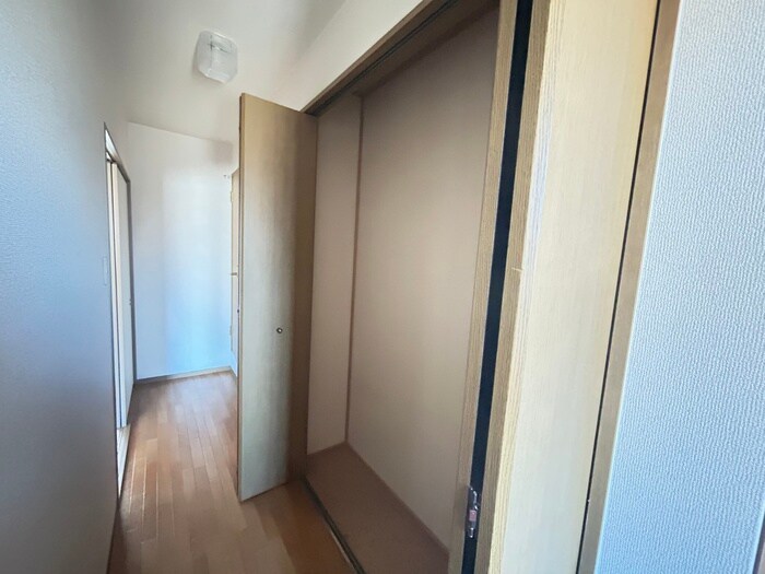物件内観写真13　(収納)