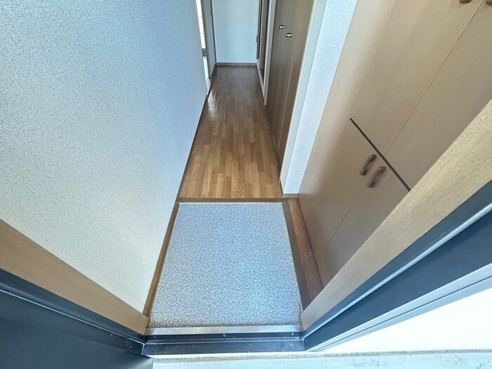 物件内観写真14　(玄関)