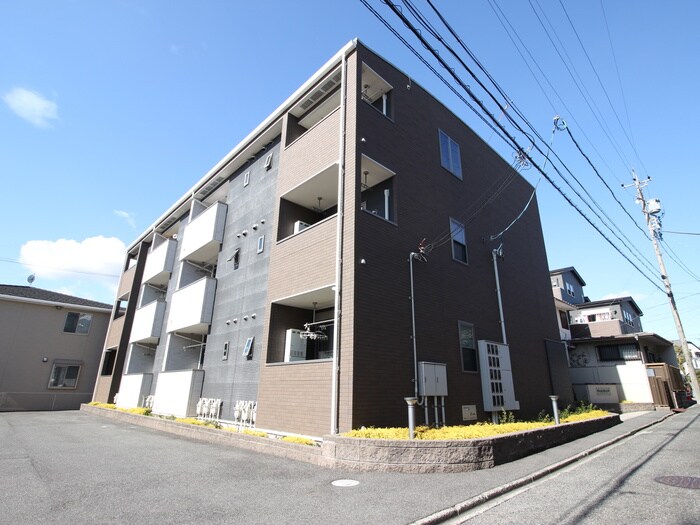 物件外観写真1　(外観写真)