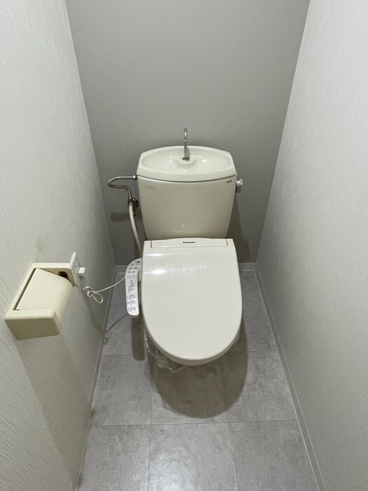 物件内観写真8　(トイレ)