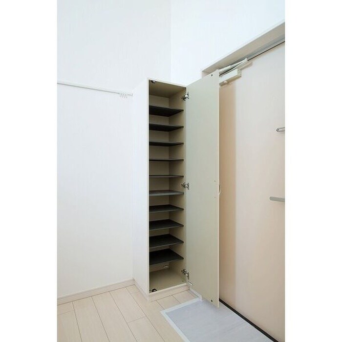 物件内観写真11　(靴箱)