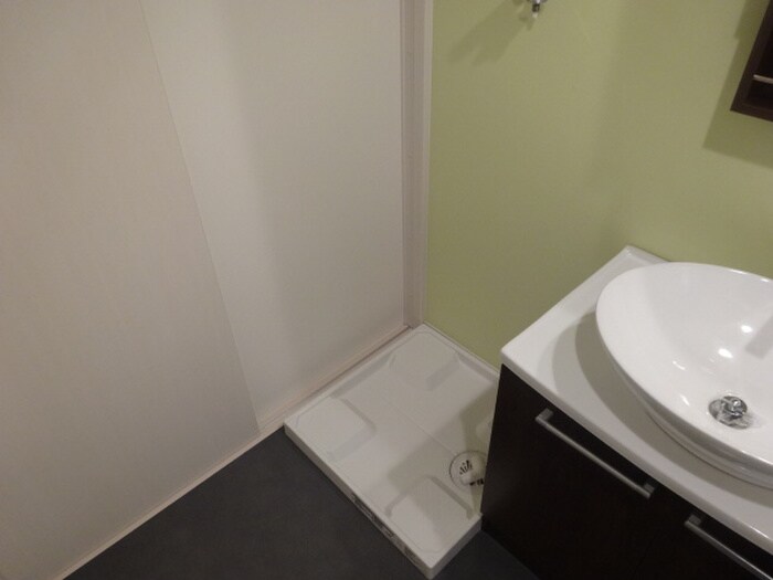 物件内観写真14　(洗濯機置場)