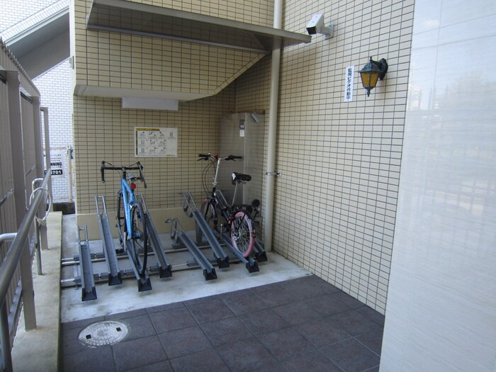 物件外観写真6　(駐輪場)