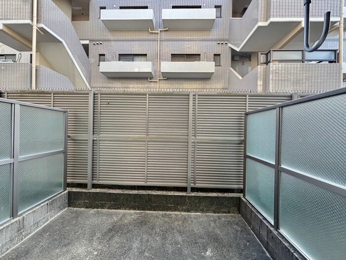 物件内観写真15　(室内からの展望)