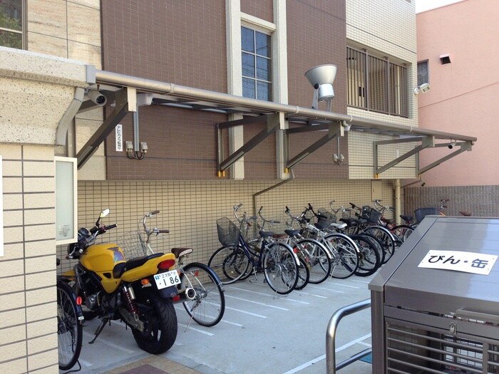 物件外観写真3　(駐輪場)