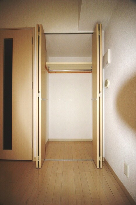 物件内観写真6　(収納)