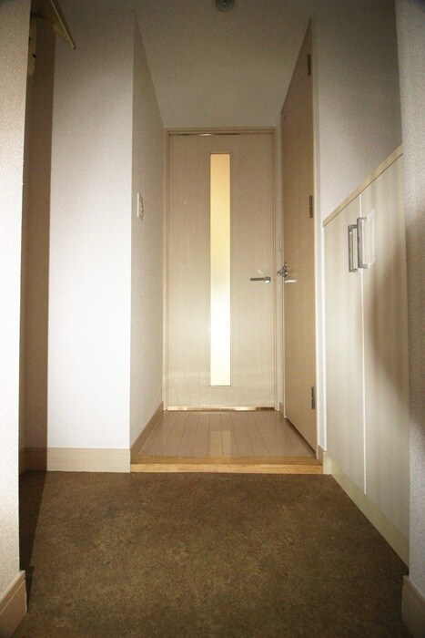 物件内観写真19　(玄関)