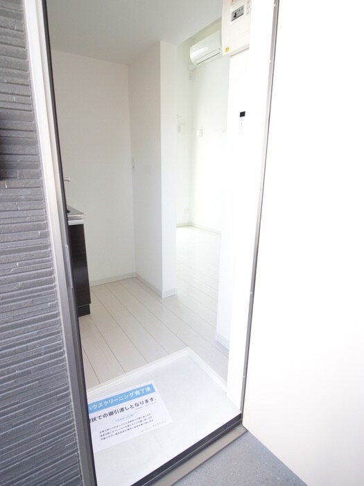 物件内観写真22　(玄関)