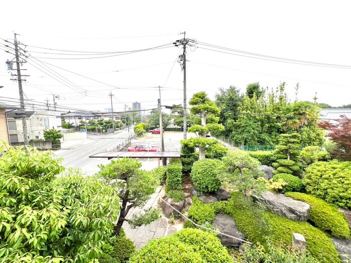 物件内観写真16　(室内からの展望)