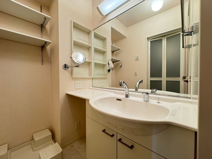 物件内観写真13　(洗面)