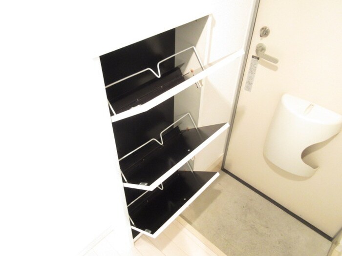物件内観写真8　(靴箱)