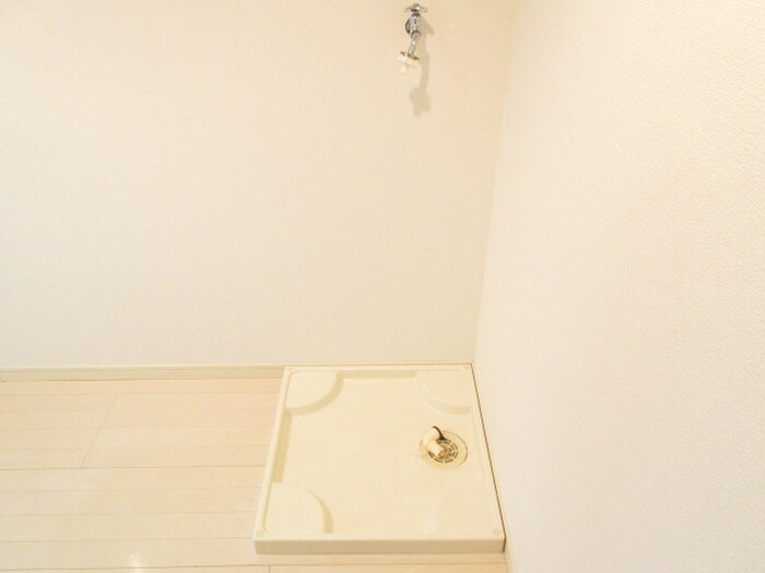 物件内観写真9　(洗濯機置場)