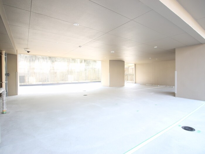 物件外観写真6　(駐車場)