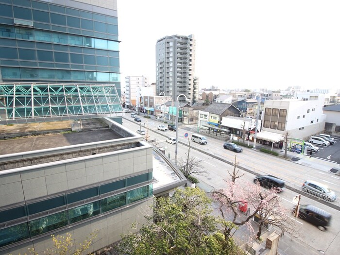 物件内観写真16　(室内からの展望)