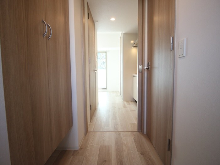 物件内観写真17　(廊下)