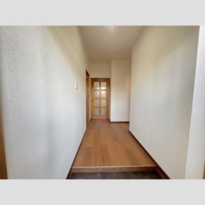物件内観写真12　(廊下)