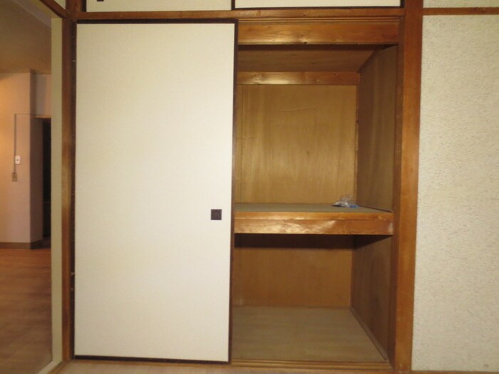 物件内観写真13　(収納)