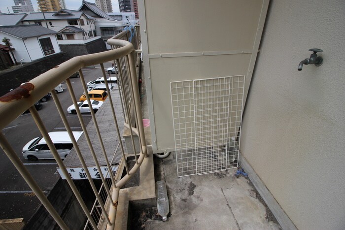 物件内観写真18　(洗濯機置場)