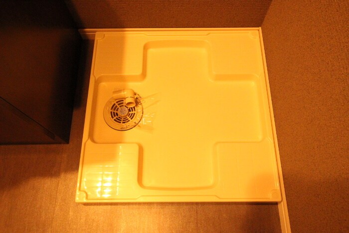 物件内観写真12　(洗濯機置場)