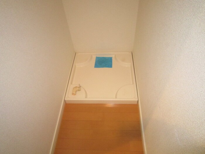 物件内観写真14　(洗濯機置場)