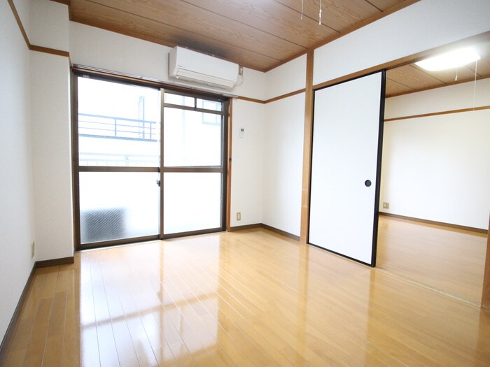 物件内観写真7　(居室)