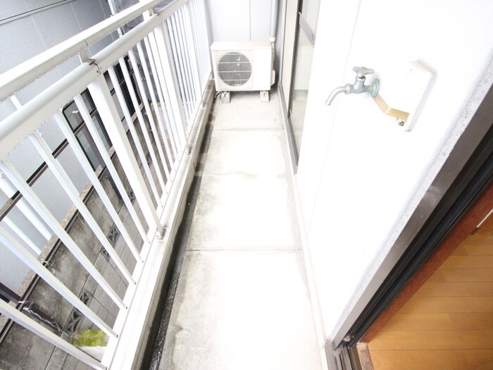 物件内観写真13　(洗濯機置場)