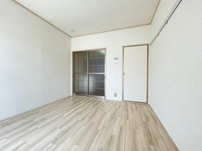 物件内観写真8　(居室)