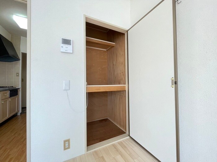 物件内観写真9　(収納)