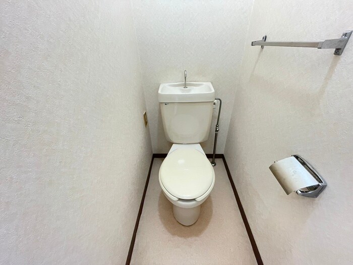 物件内観写真12　(トイレ)