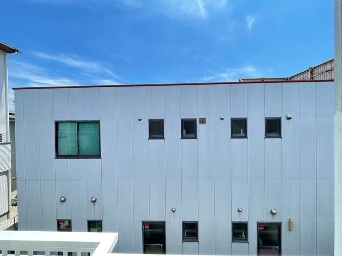 物件内観写真15　(室内からの展望)