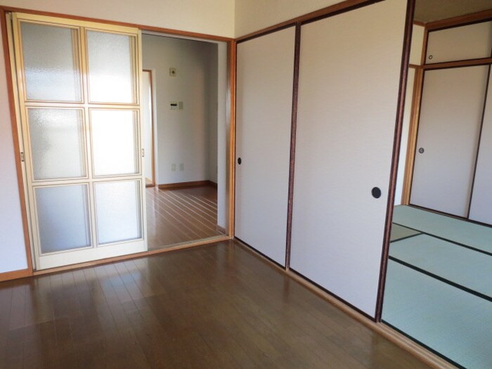 物件内観写真12　(居室)