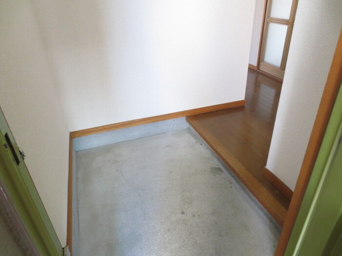 物件内観写真14　(玄関)