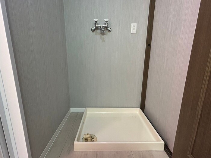 物件内観写真17　(洗濯機置場)