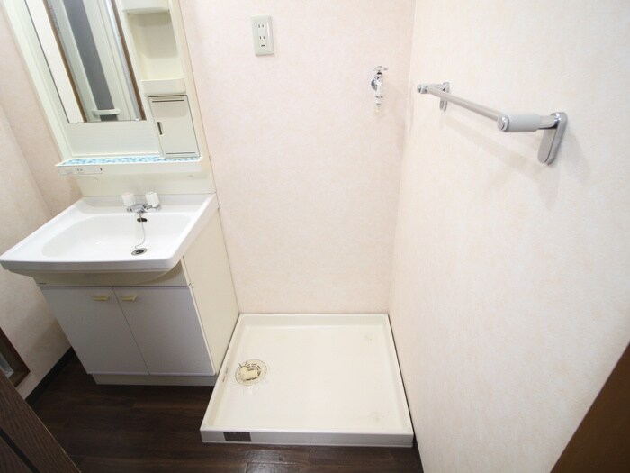 物件内観写真14　(洗濯機置場)