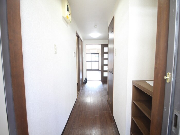 物件内観写真22　(玄関)