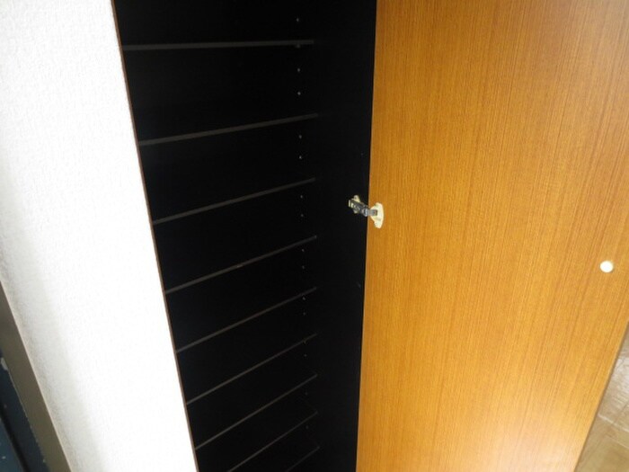 物件内観写真13　(靴箱)