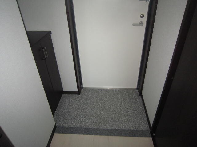 物件内観写真14　(玄関)