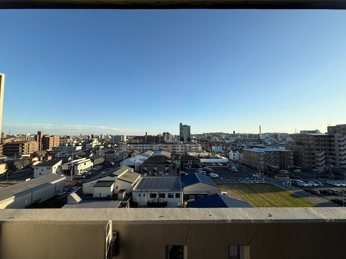 物件内観写真16　(室内からの展望)