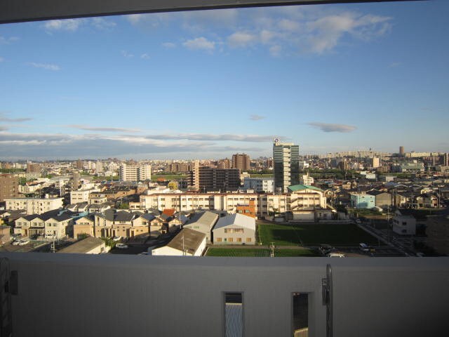 物件内観写真16　(室内からの展望)