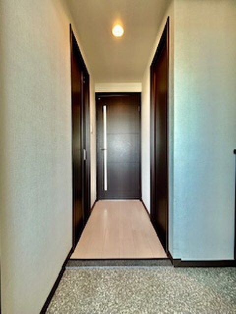 物件内観写真17　(玄関)