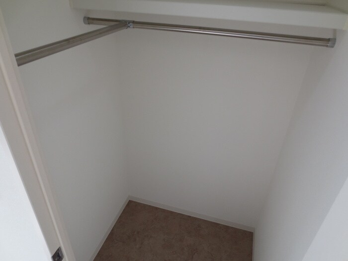 物件内観写真8　(収納)