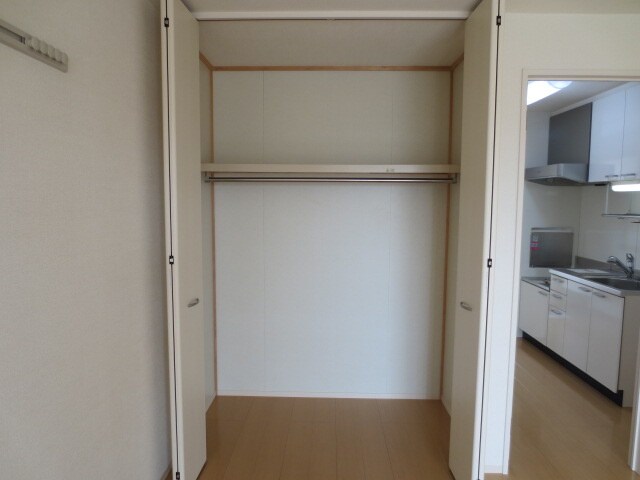 物件内観写真11　(収納)