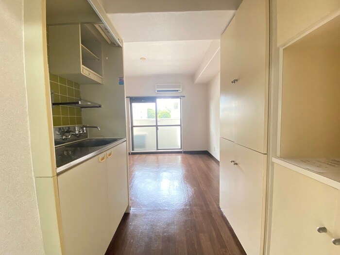 物件内観写真16　(廊下)